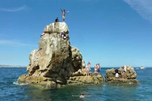 Pelican Rock: A Diver’s and Snorkeler’s Destination in Cabo San Lucas