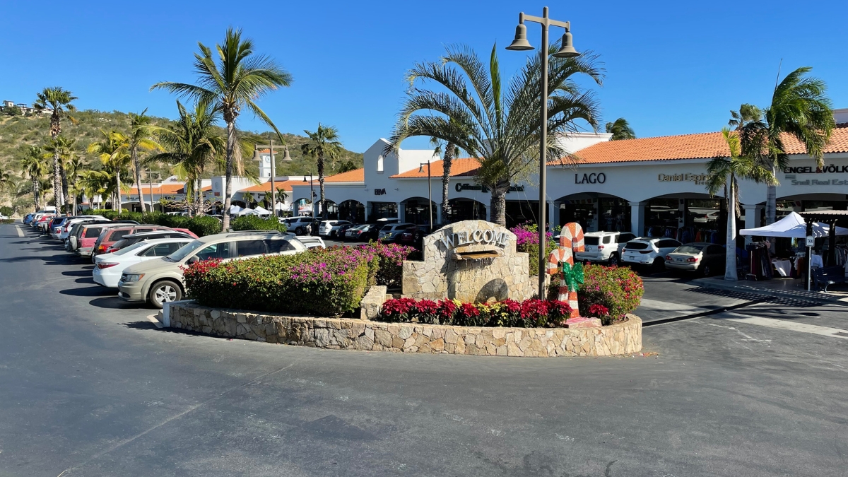 The Shoppes at Palmilla, welcoming sign