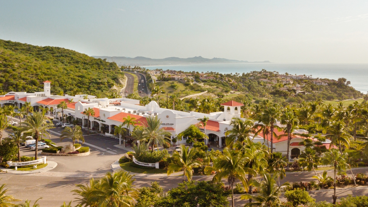 The Shoppes at Palmilla panoramic view