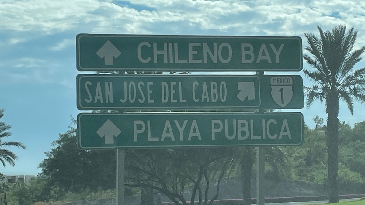 Chileno Bay road sign