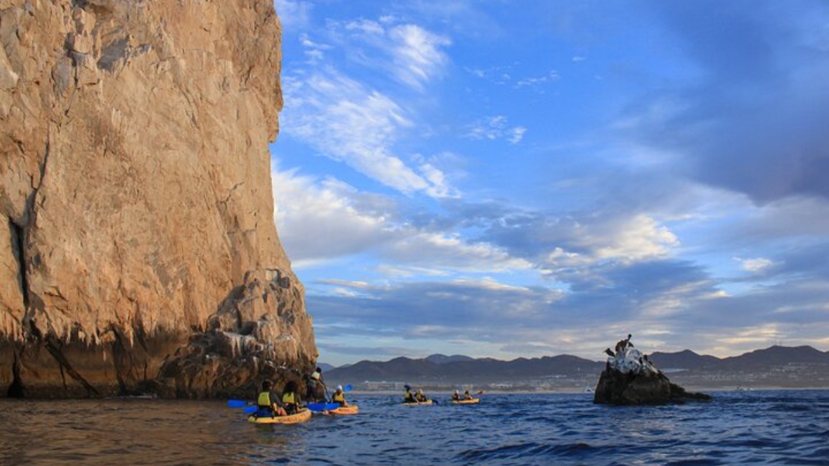 Kayakers at Cabos's land end