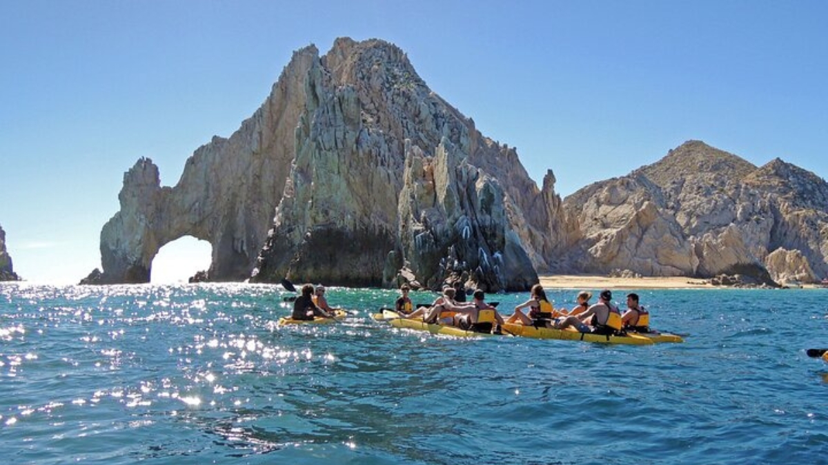 Kayak to the Arch in Cabo Bay